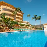 Holiday Home, With Sea Views, South Facing And Close To The Golf Course And The Beach, In Elviria Hills