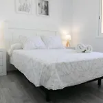 Aimar - Casa En Deltebre Con Jardin, Piscina Privada Y Barbacoa - Deltavacaciones