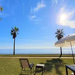 Sea Front Beach House Macarena D