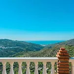 Cortijo La Encina Sayalonga By Ruralidays