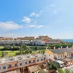 Villa By The Beach. Pool, Priv Parking And Golf