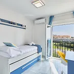 Villa By The Beach. Pool, Priv Parking And Golf