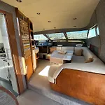 Yacht 20Metros