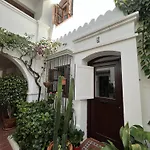 Estepona - Playa - Villa De 2 Dormitorios En Urbanizacion Cerca Del Mar