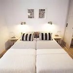 La Orza, Frigiliana Luxury Center Townhouse With Pool And Parking Hansonholiday Rentals