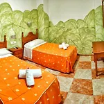 Hotel Virgen De Los Reyes