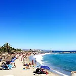 Beachside Luxury 2 Bedroom Apartment, Puerto Banus