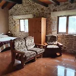 Apartamentos Rurales Larrago