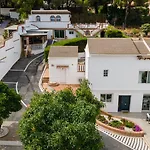 Ayma Villa Family