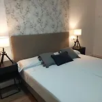 Hostal Garden Rous
