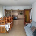 Apartamento Con Vistas Al Mar Y Buena Ubicacion