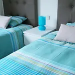 2143-Lovely 2 Bedrooms Newly Furnished