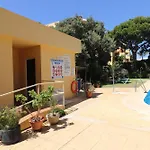 Seaview With Private Garden 5 Minutes Walk To The Beach And Amenities