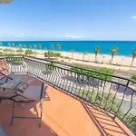 Homeholidaysrentals Palm Beach - Costa Barcelona