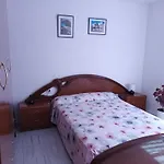 Apartamento Cerca Playa ,Estacion Tren Y Garaje Gratis En Finca