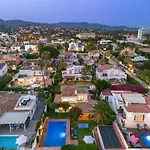 Typical Beach House Las Chapas Playa With Heated Pool