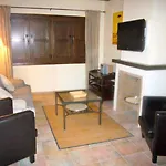 Hl 001 Holiday Rentals 3 Bedrooms 2 Bathroom