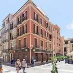 Cozy Cathedral Apartment In Malaga