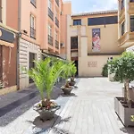 Cozy Cathedral Apartment In Malaga