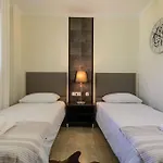 Luxury Apartment In Las Palmeras