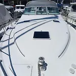 Diagonal Mar Sailboat