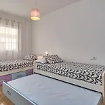 Vivienda Con Piscina