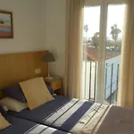 Estupenda Ubicacion, Vistas Y Parking Disponible!