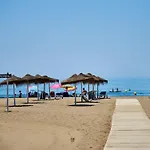 Lovely Studio With Seaview 700M From The Beach
