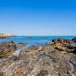 Cubo'S Beach Front Villa Benalmadena
