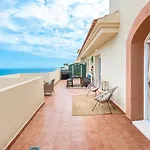 Huge Penthouse Seaviews Gateaway