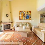 3 Bedroom Awesome Home In Calahonda