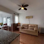 Apartamento Primera Planta Con Balcon A 100M Playa