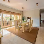 Vivi Homes - Casa Duque Pool, Gym, Terrace & Golf