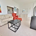 Skol 335. Fantastic Beachfront Apartment Facing South.
