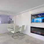 1094 Modern Duplex Penthouse On The Beach