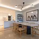 Lujoso Apartamento Con Piscina En Paseo Maritimo Marbella