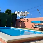 Chalet Con Piscina Privada Y Jardin