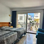 Apartamentos Leonor Carihuela