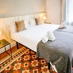 Luxurious Apartment For 9 People Recently Renovated In The Center Of Barcelona