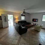 Casa El Girasol, Rustig Gelegen Kindvriendelijke Villa 10 P