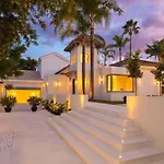 Villa Paris 7 Bedroom Villa In Marbella