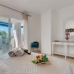 Mediterranean Getaway Seaviews At Puerto Banus