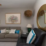 Los Olivos 13 - One Bed
