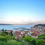 Casa En Muros Con Preciosas Vistas Al Mar