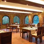 La Figuerola Hotel & Restaurant