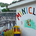 Camping Bungalows El Far