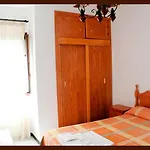 Hostal Torre De Guzman