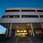 Brea'S Hotel