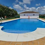 Seaside Serenity - Stylish Apartment With Spectacular Views