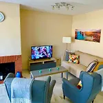 Large Apartment Nearby The Sea